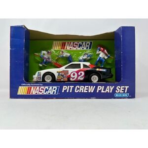 Blue Box NASCAR Pit Crew Play Set #92 Stock Car and Figures Vintage 34065